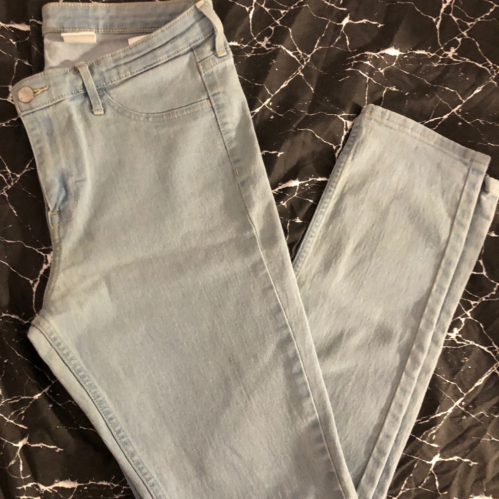 Light stonewashed jeans